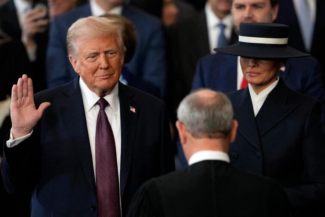 10 Days That Shook the World