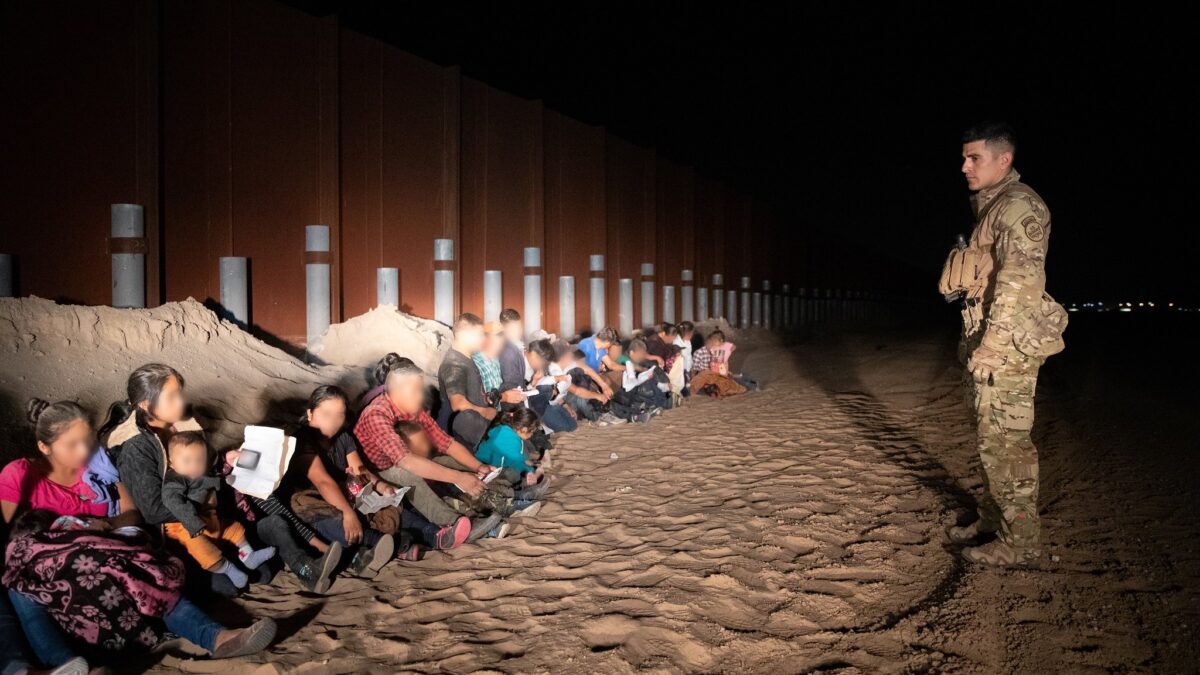 Trump Orders Agencies to Stop Taxpayers’ Funding for Illegal Migrants