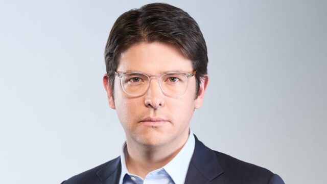 Right-Wing Colombian Presidential Candidate Shot in the Head