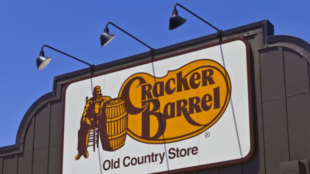 Why Conservatives Care So Much About Cracker Barrel