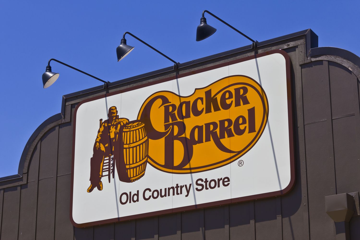 Why Conservatives Care So Much About Cracker Barrel