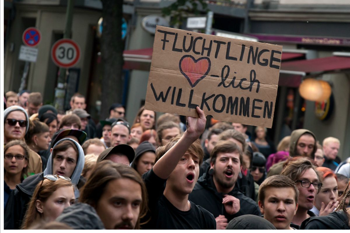 German Politicians Agree to Speak of Migrants Only in Positive Terms