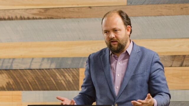 The NYT’s Idea of a Conservative is a Blithering Idiot