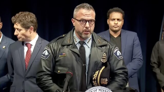 Minneapolis Police Chief Urges Somali Community to Dial 911 on Masked ICE Agents 