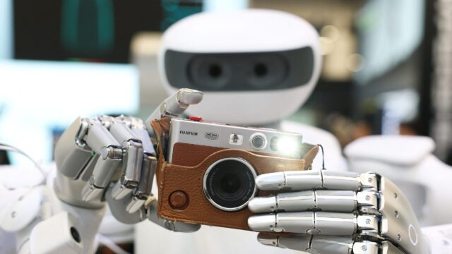 The Wars of Singularity