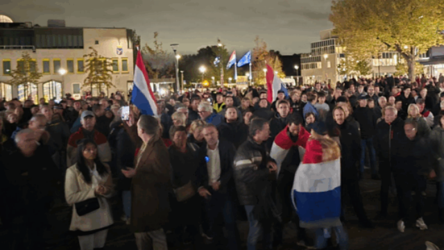 Residents of Dutch Town With Large Asylum Center Warn Others About Following Suit