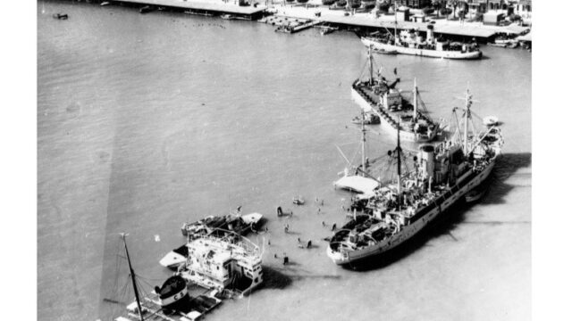 Ghost of Suez Haunts Trump’s Iran war