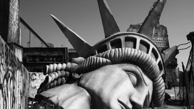 U.S. Empire Dies in the Strait of Hormuz