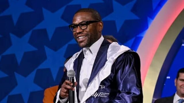 Dancing for Zion: Floyd Mayweather